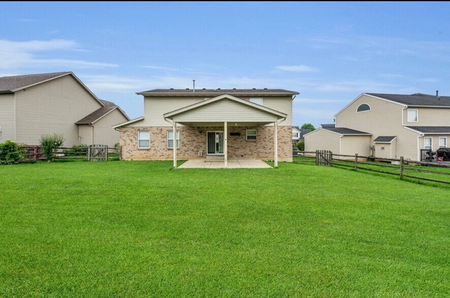 Building Photo - 3077 Cypress Hill Dr