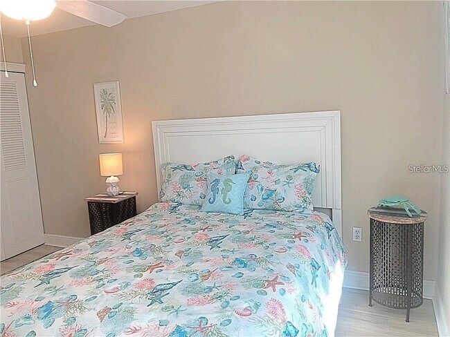 Building Photo - 400 Island Way