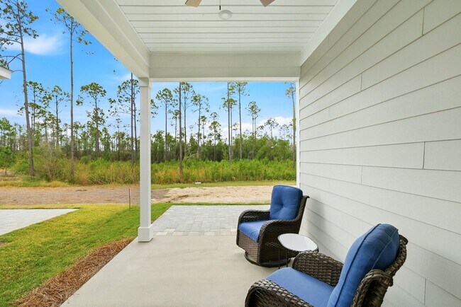 Building Photo - 323A Suwannee Dr