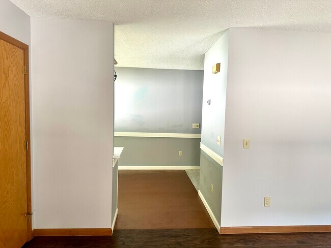 Building Photo - 35 Cortland Pl