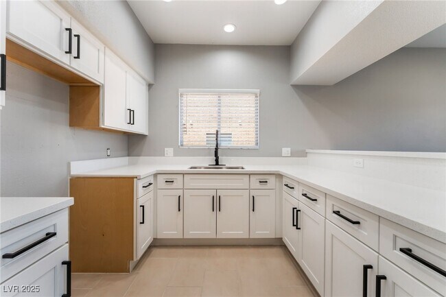 Building Photo - 5689 E Lake Mead Blvd