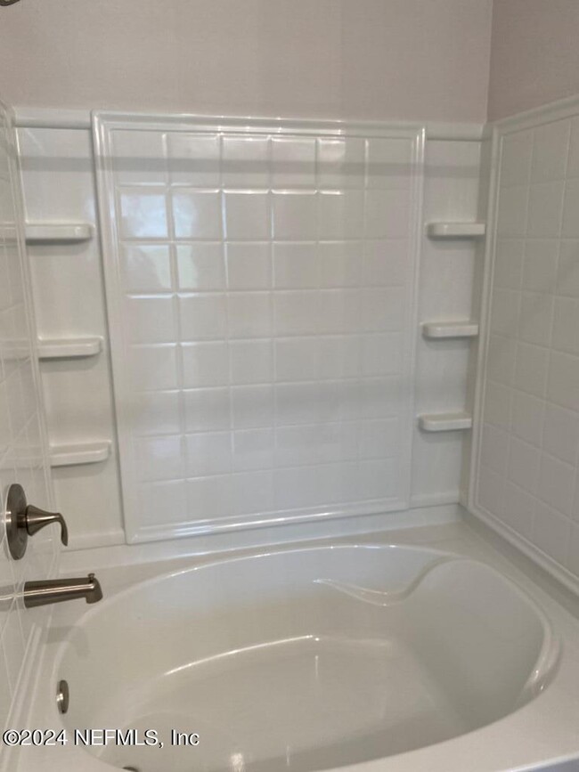Building Photo - 7294 Gateway Ct
