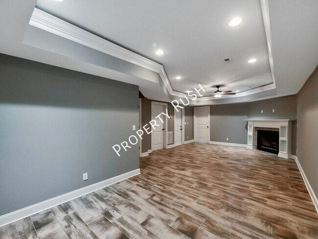 Building Photo - 7962 Burgundy Cir