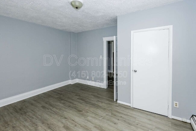 Building Photo - 1609 Lakewood Ave