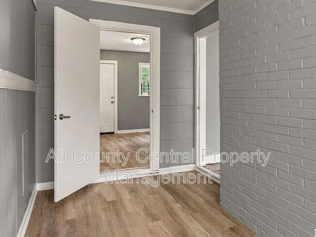 Building Photo - 1468 Pike Rd