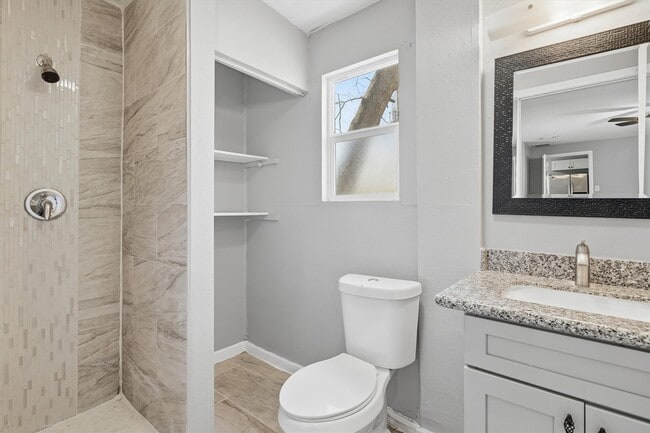 Building Photo - 2310 Merle St