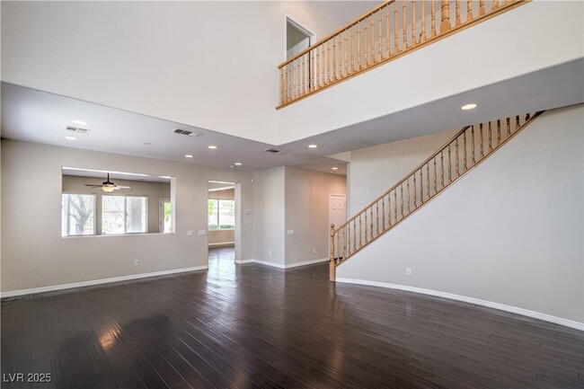 Building Photo - 2464 Sturrock Dr