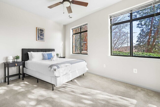 Building Photo - 305 10th Street South