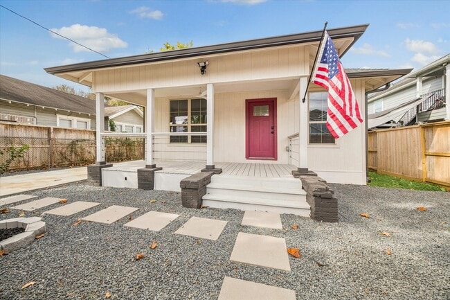 Building Photo - 437 N Everton St