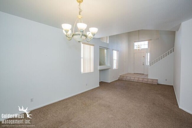 Building Photo - Bright & Spacious 3Bdm 2.5Ba Home with Private Backyard in Las Vegas