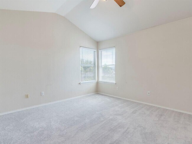 Building Photo - 5814 Negley