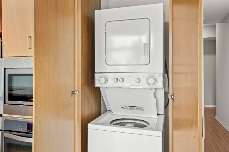 Building Photo - 225 E Illinois St