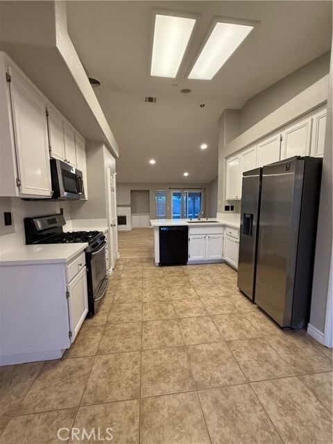 Building Photo - 15453 Sharon Ave