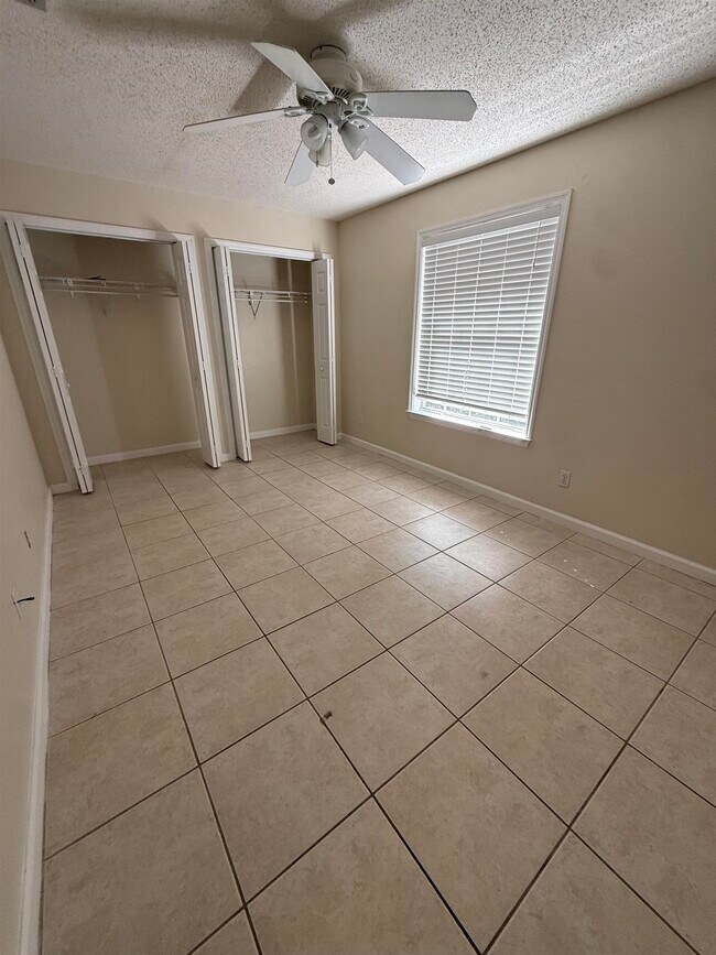 Building Photo - 2477 Emerald Ridge Loop