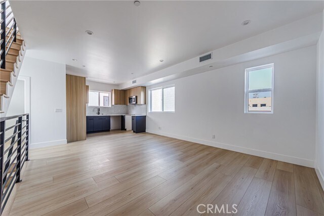 Building Photo - 13461 Beach Ave