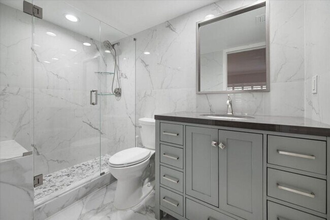 Building Photo - 13400 Polo Rd W