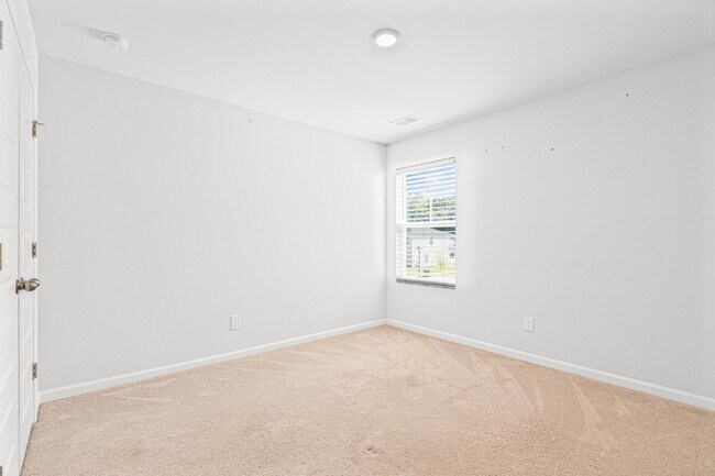 Building Photo - 504 Minim St