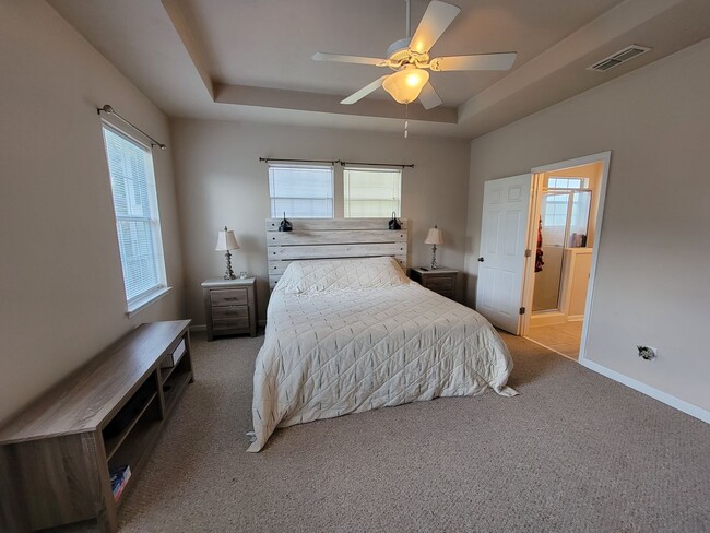 Building Photo - 3/2 townhome available for rent August 6, 2026, renting for $1795 per month, privacy fenced back ...