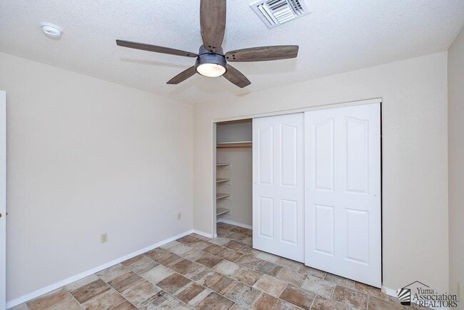 Building Photo - 12790 E 46th Dr
