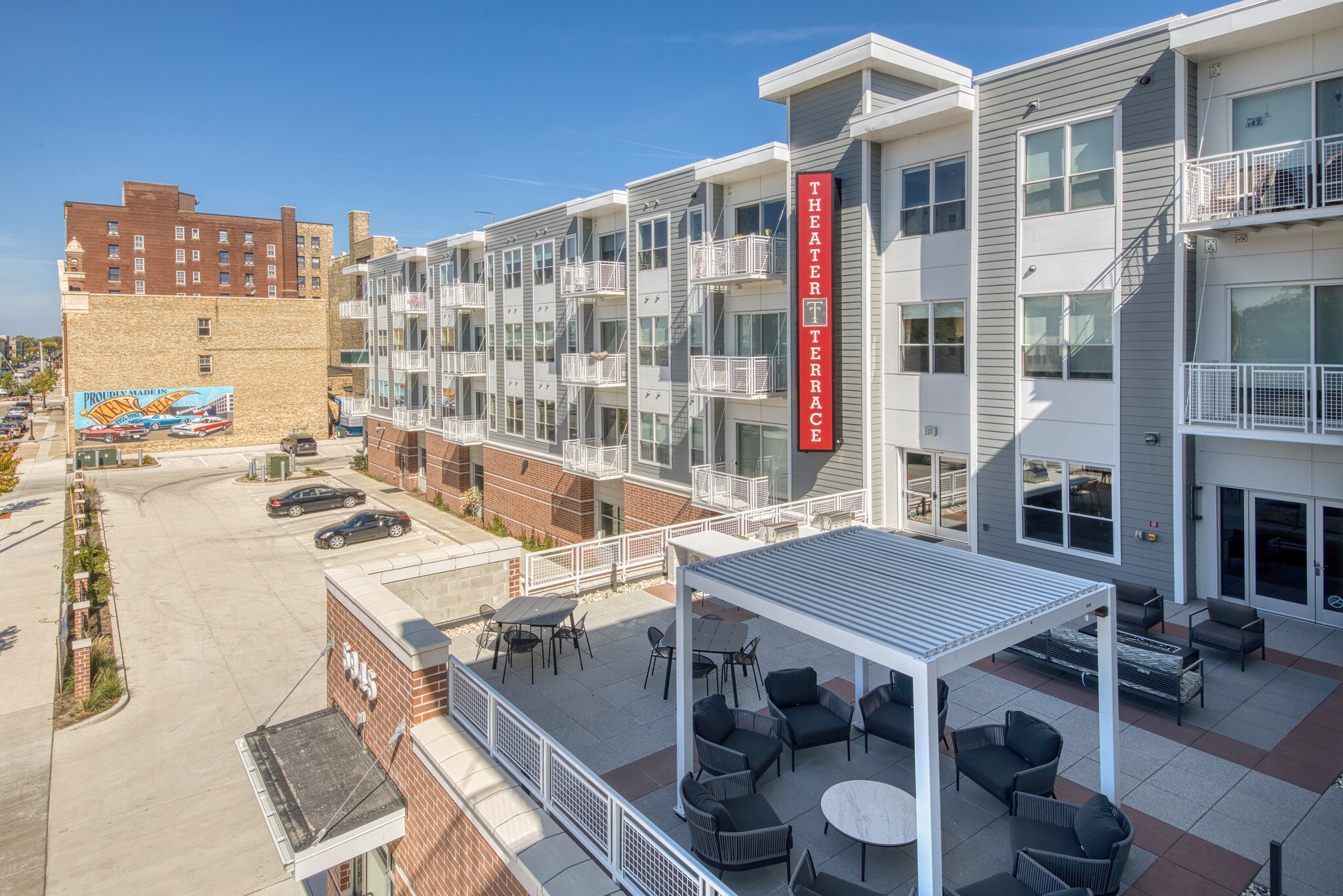 Building Photo - 5945 6th Ave