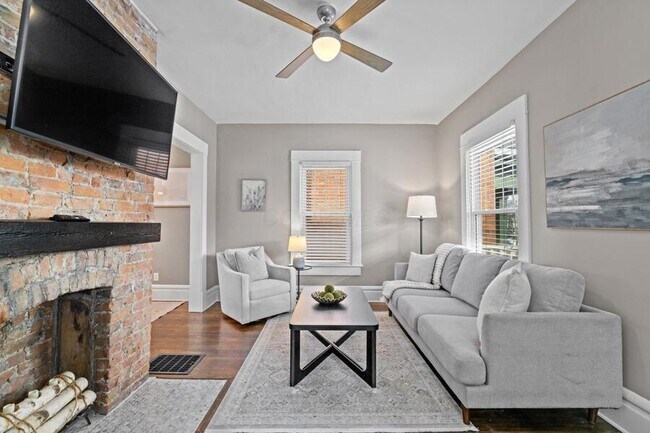 Building Photo - 1511 Hamlet St