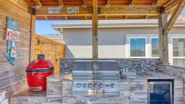 Building Photo - 13829 Laffite Dr