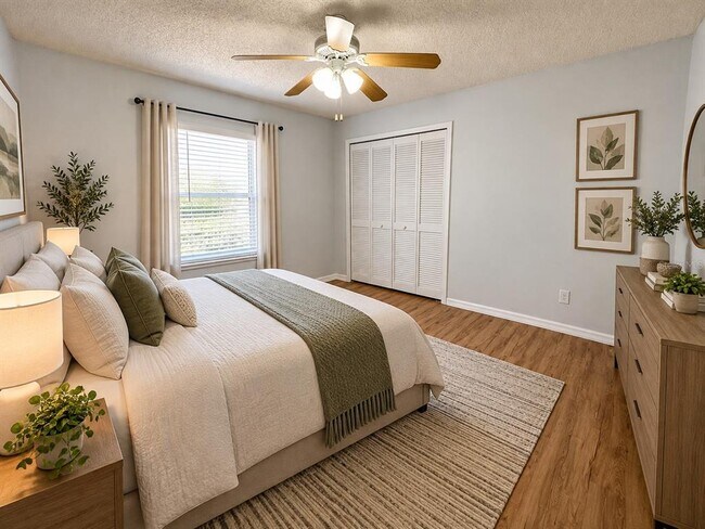 Building Photo - 1098 Seagate Dr W