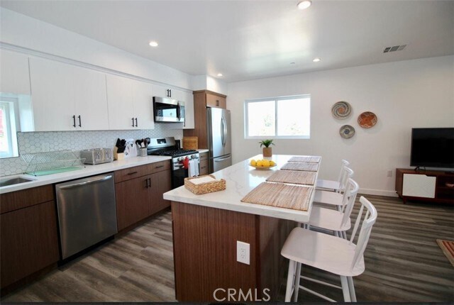 Building Photo - 1416 Cloverdale Ave