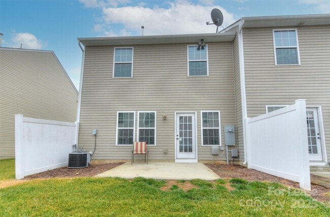Building Photo - 7718 Sweet Fern Way