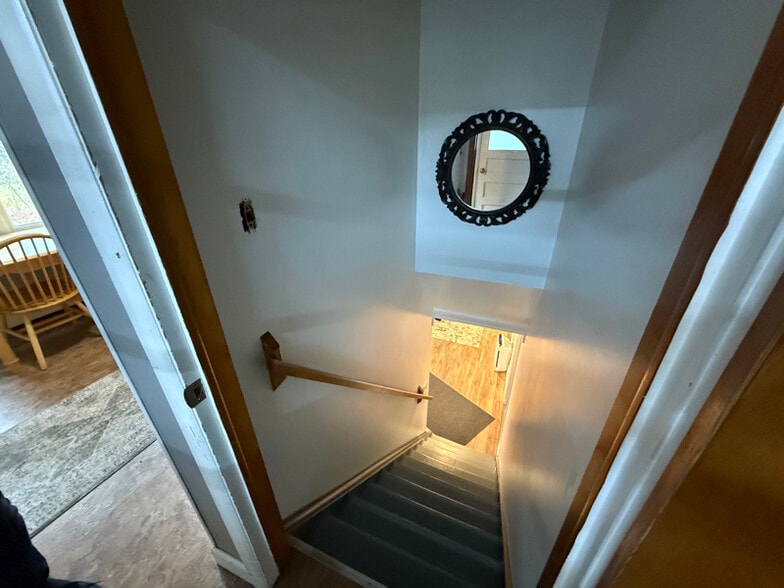 Building Photo - 6076 Smith Rd