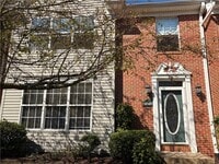 Building Photo - 10569 Forest Hill Dr