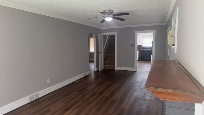 Building Photo - Charming 2-Bedroom Home in Toledo – Cozy & Convenient!