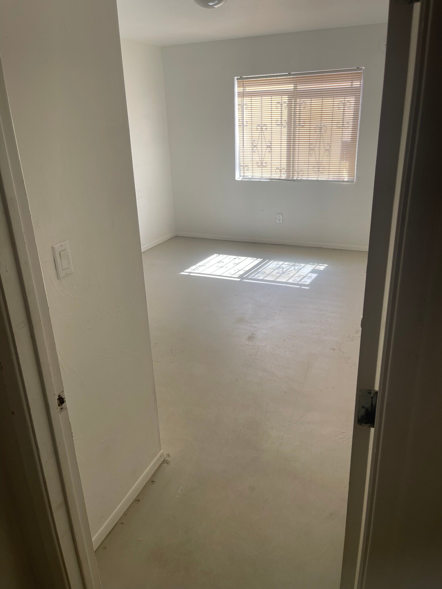 Building Photo - 3027 N Geronimo Ave