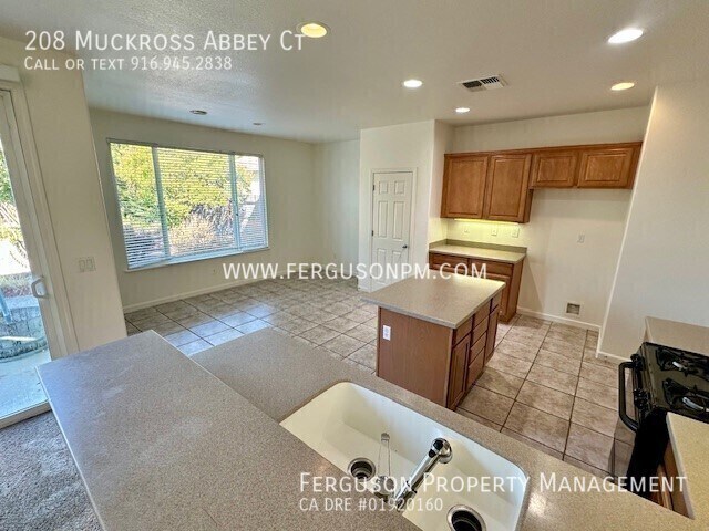 Building Photo - 208 Muckross Abbey Ct