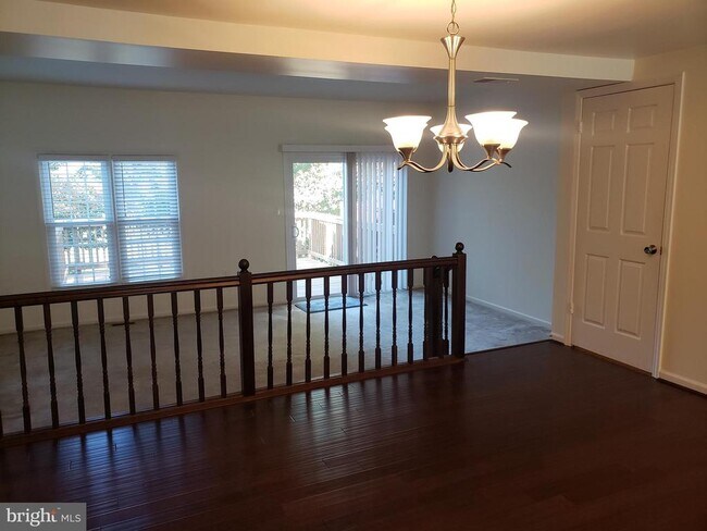 Building Photo - 5732 Lofthill Ct