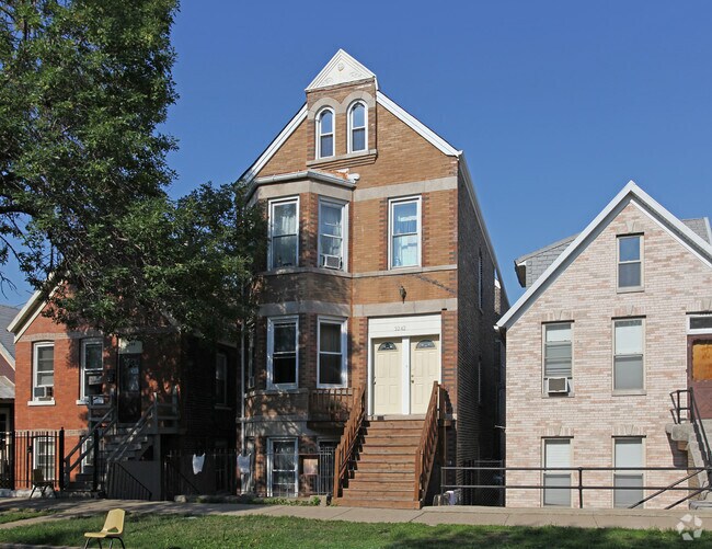 Building Photo - 3242 S Hoyne Ave
