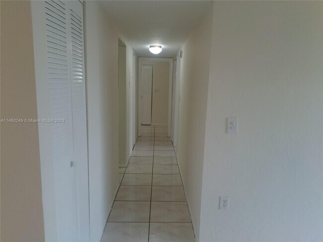 Building Photo - 8335 SW 72nd Ave