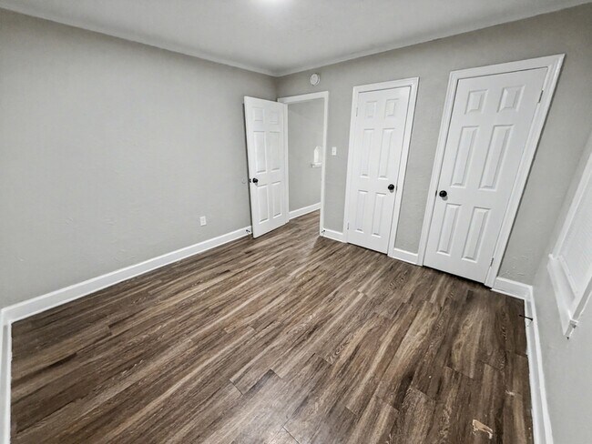 Building Photo - 1473 Oberle Ave