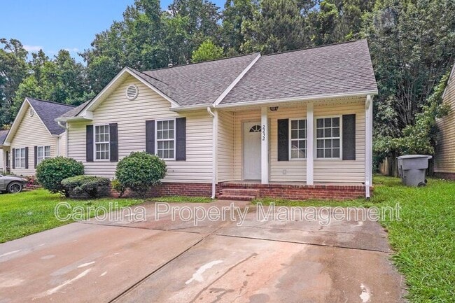 Building Photo - 2232 Blue Hampton Ln