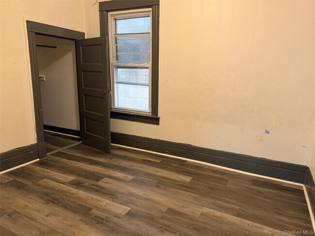 Building Photo - 210 N Hamilton St