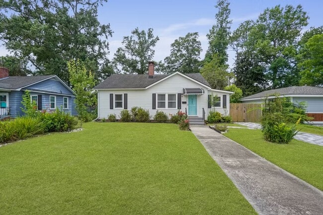 Building Photo - Charming Ardsley Park Bungalow