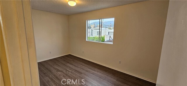 Building Photo - 614 S Lake St