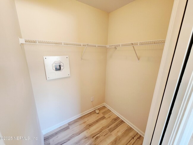 Building Photo - 6504 Crimson Leaf Ln