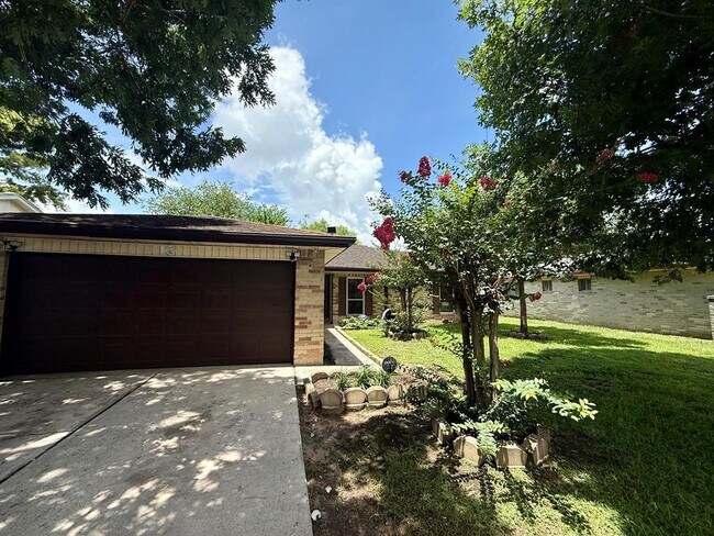 Primary Photo - 9407 Pinole Ln