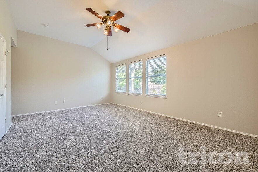 Building Photo - 13129 Padre Ave