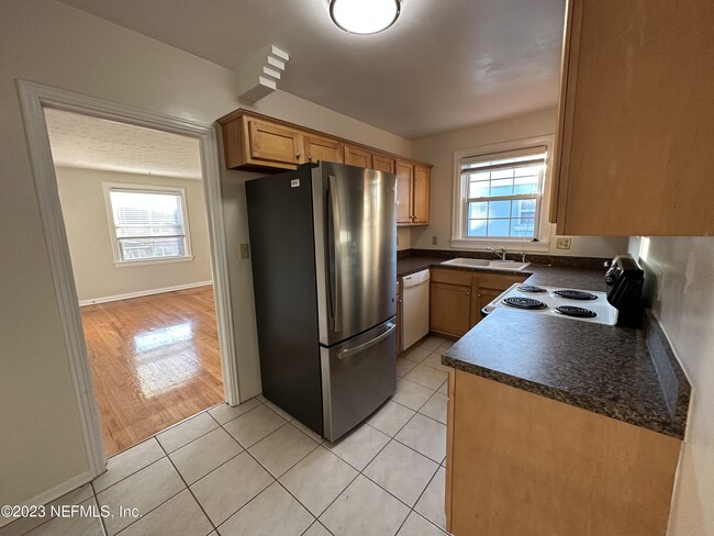 Building Photo - 1261 Belmont Terrace