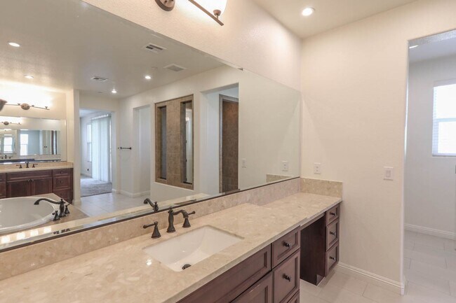 Building Photo - Stunning 5 Bed, 4 Full Baths And 2 Half Ba...