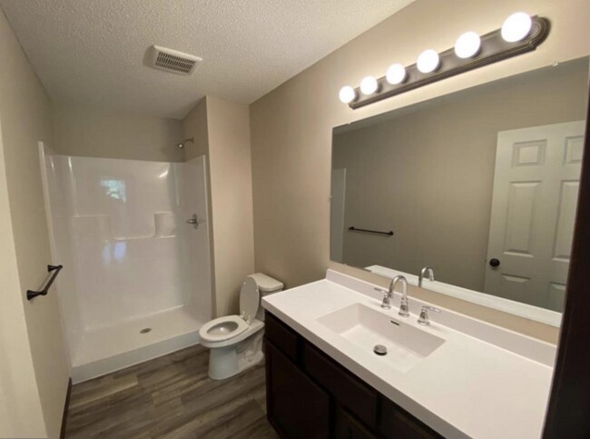 Building Photo - 2339 8th Ln SE