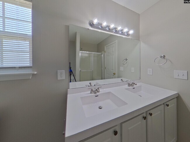 Building Photo - 109 Chatham Trace