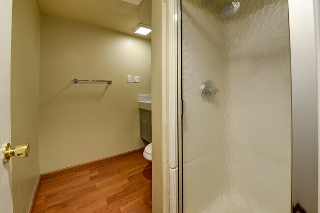 Building Photo - Updated 3 Bed 2.5 Bath North Boulder Townhome!